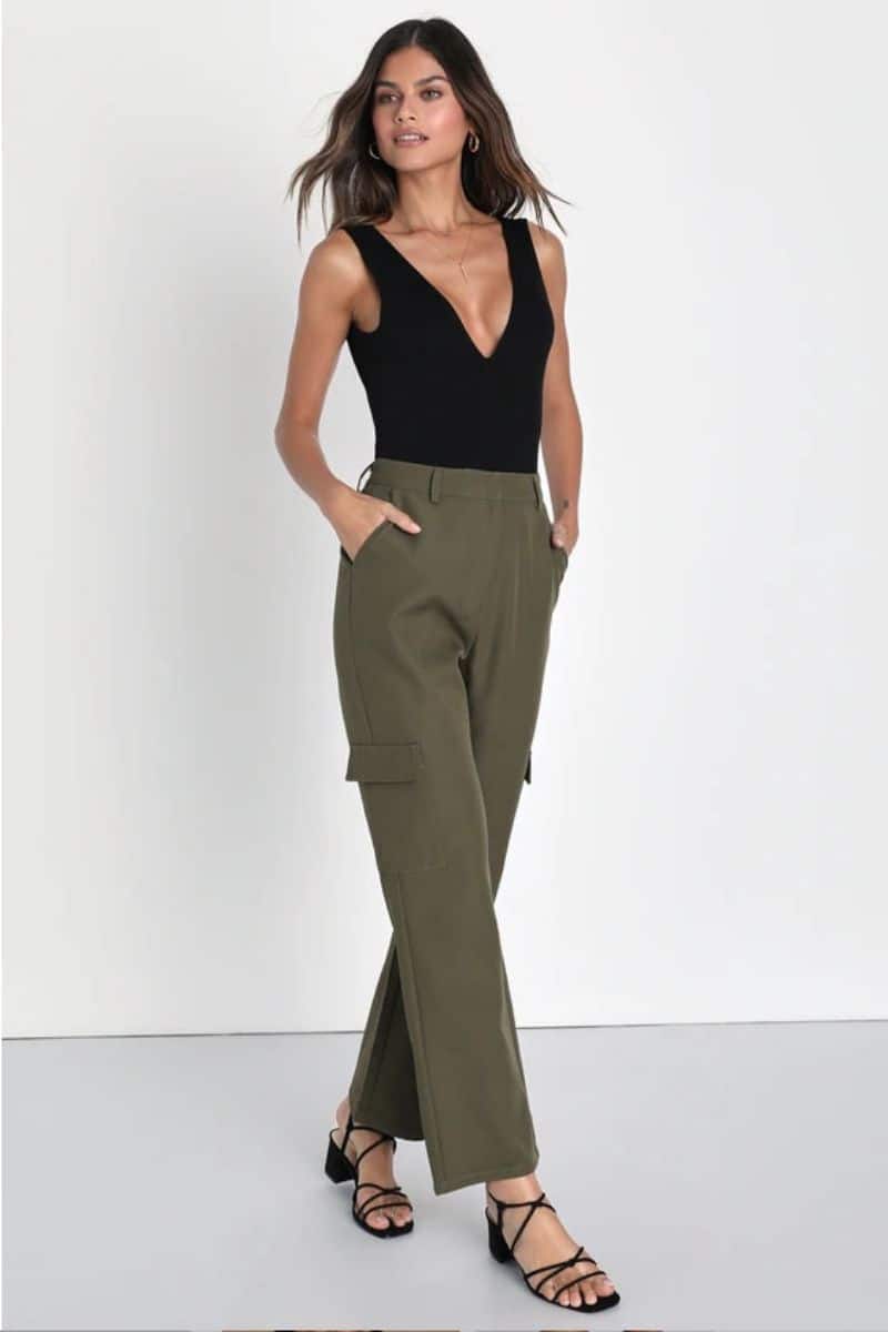 Model wears straight-leg cargo pants from Lulus.