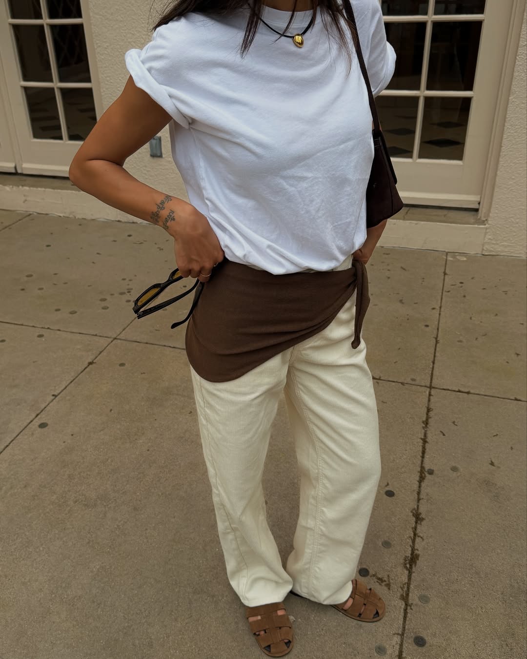 @linhniller wearing the scarf belt styling trick