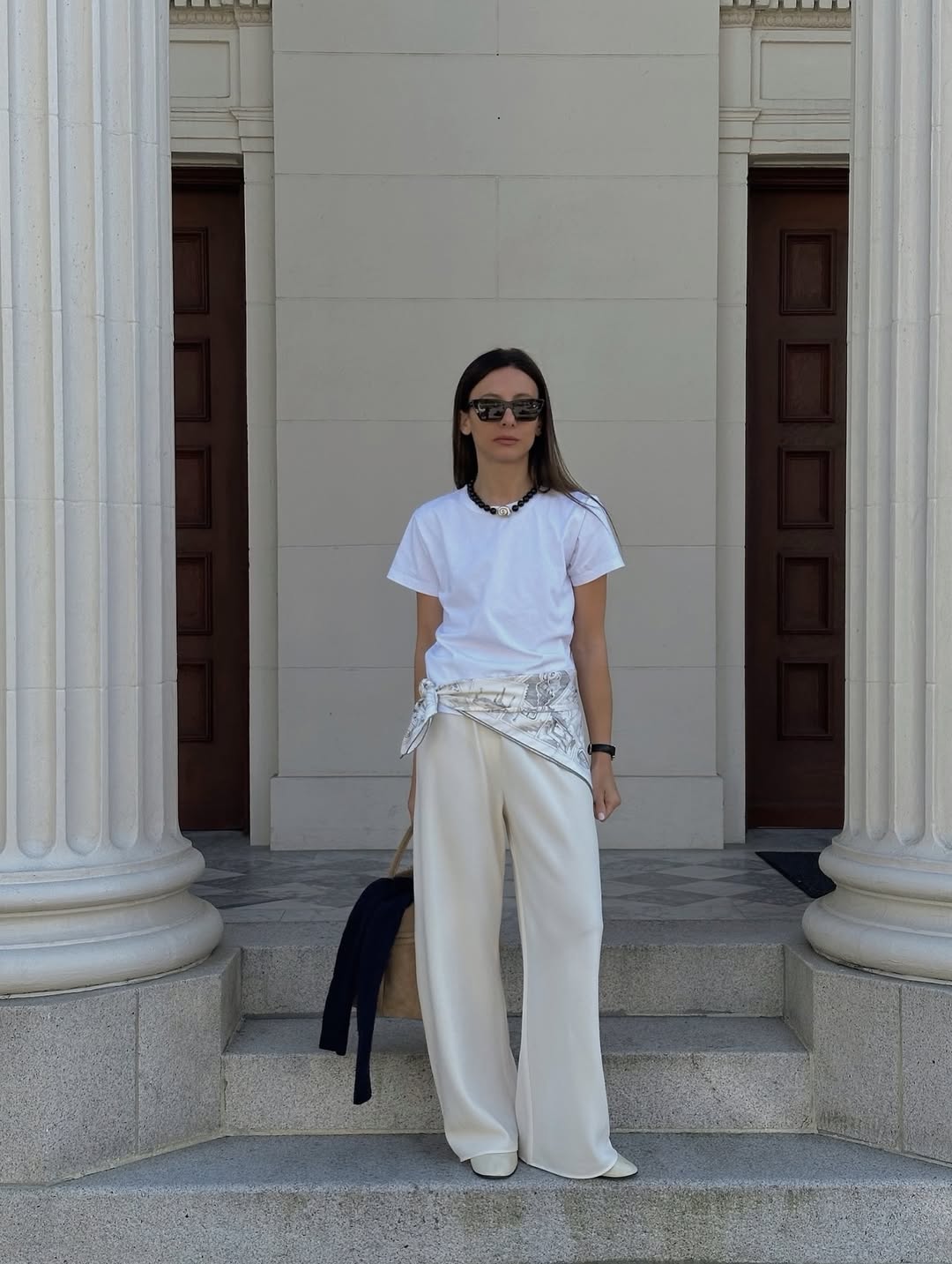 @sirinhaban wearing the scarf belt styling trick