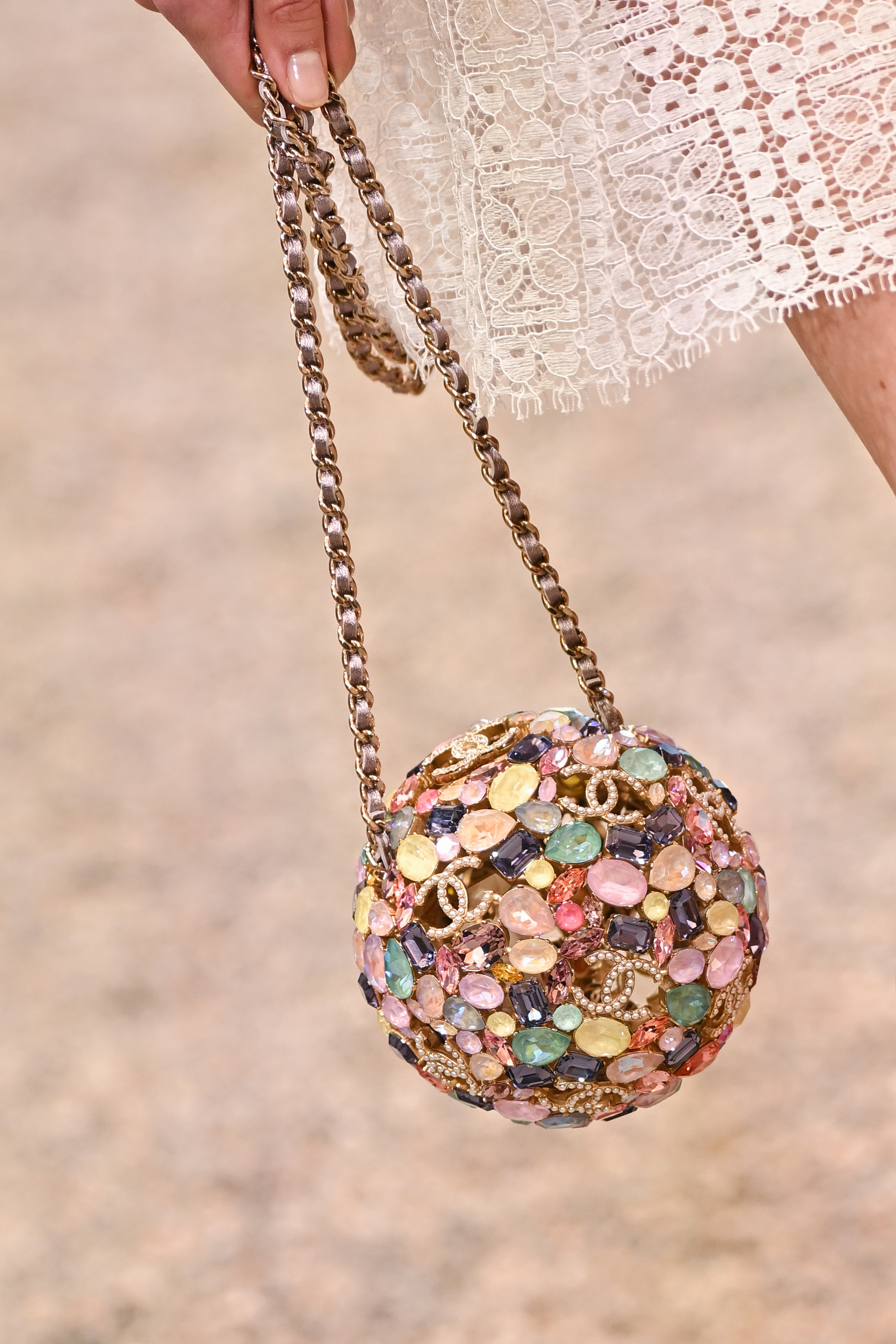 Chanel Cruise 2026 runway bags