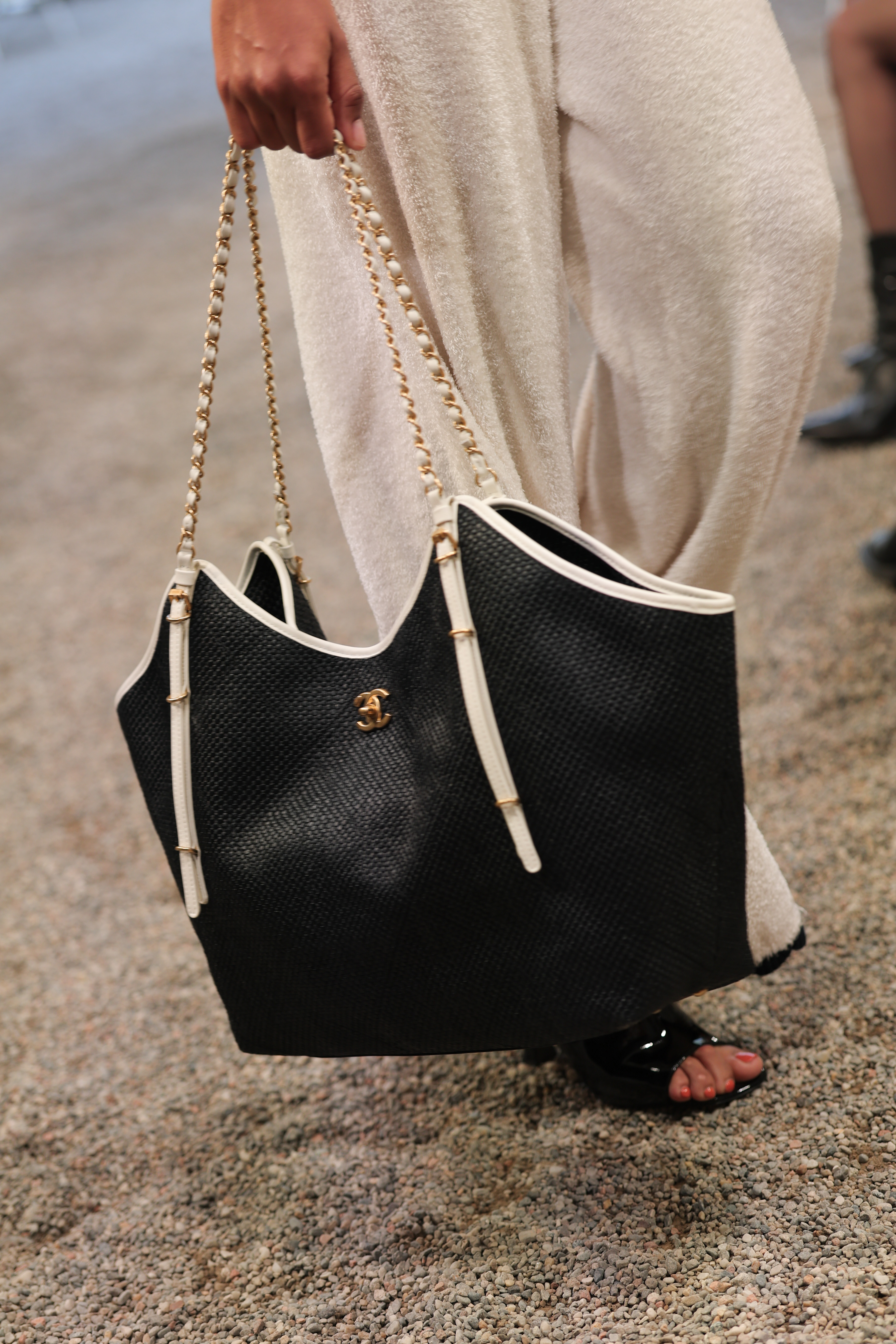 Chanel Cruise 2026 runway bags