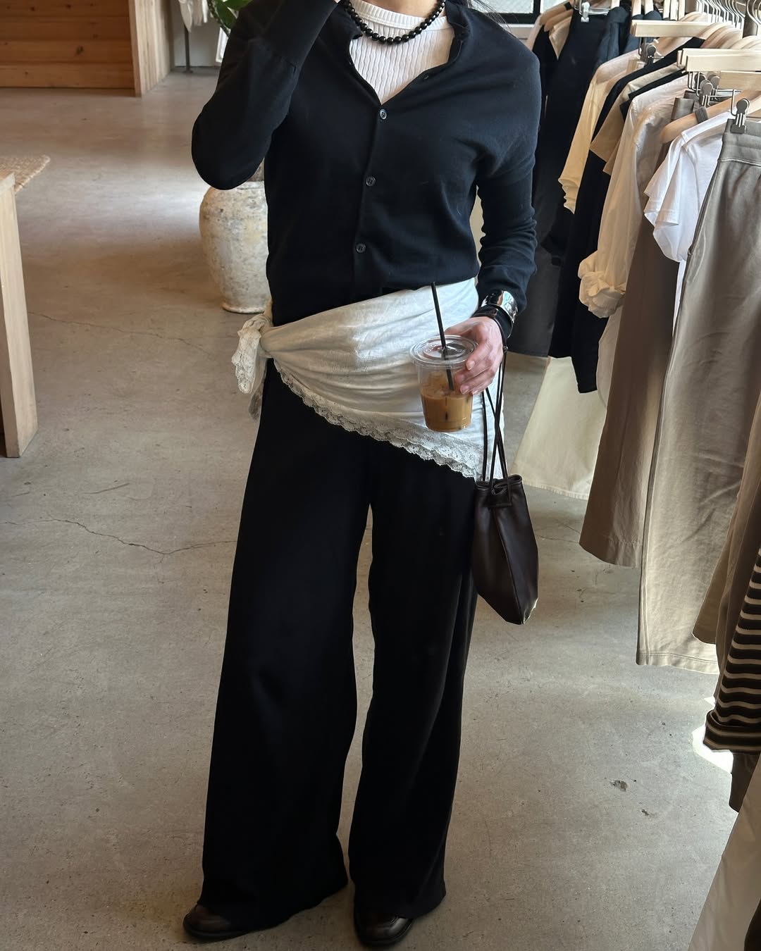 @dawn.tan wearing the scarf belt styling trick