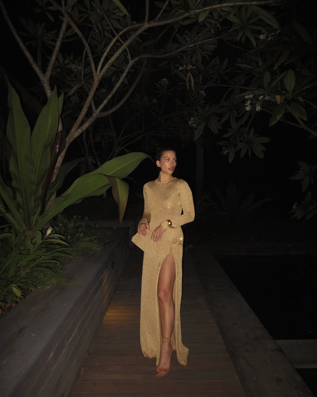 Woman wearing camel-colored outfit summer 2025.