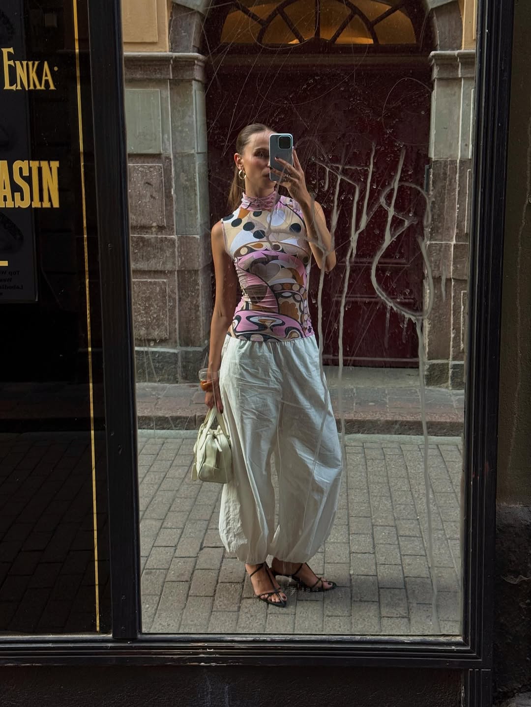 woman wearing bloomers early fall 2025 fashion trends