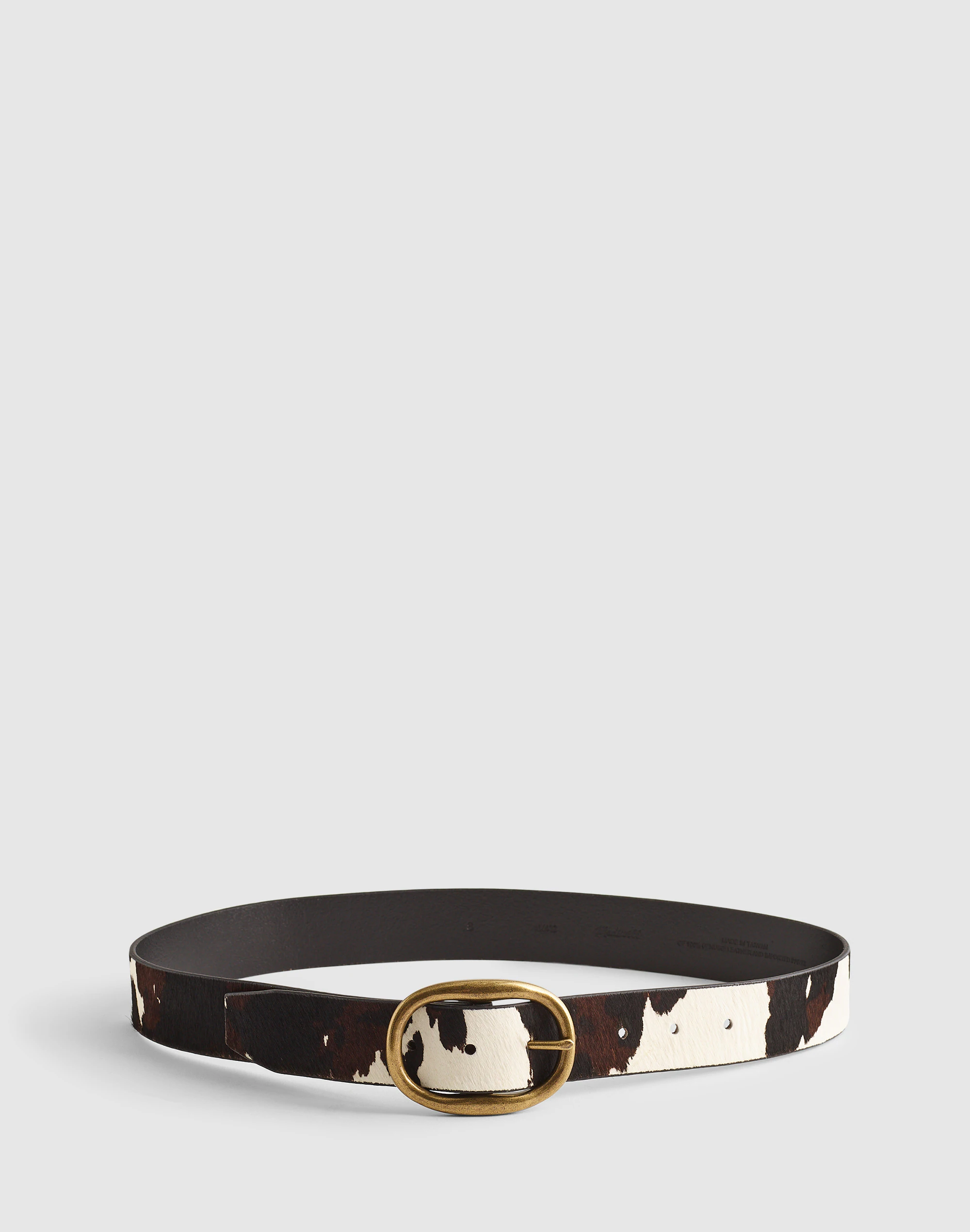 Oval-Buckle Belt
