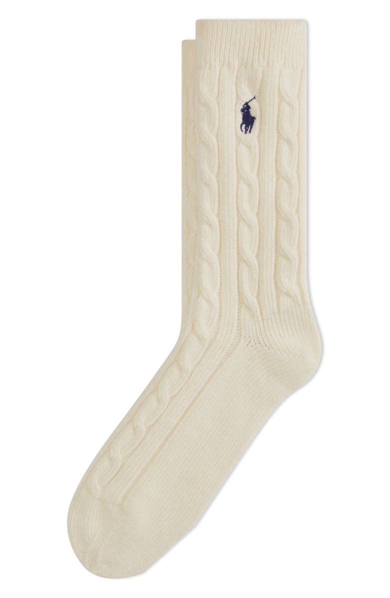 Seasonless Cable Crew Socks