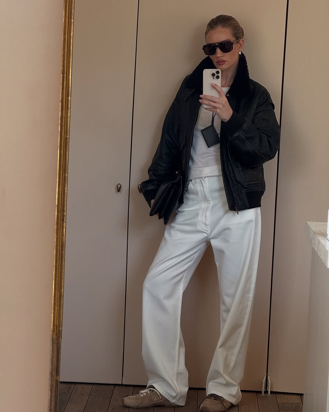 woman wearing sneaker outfit idea 2026