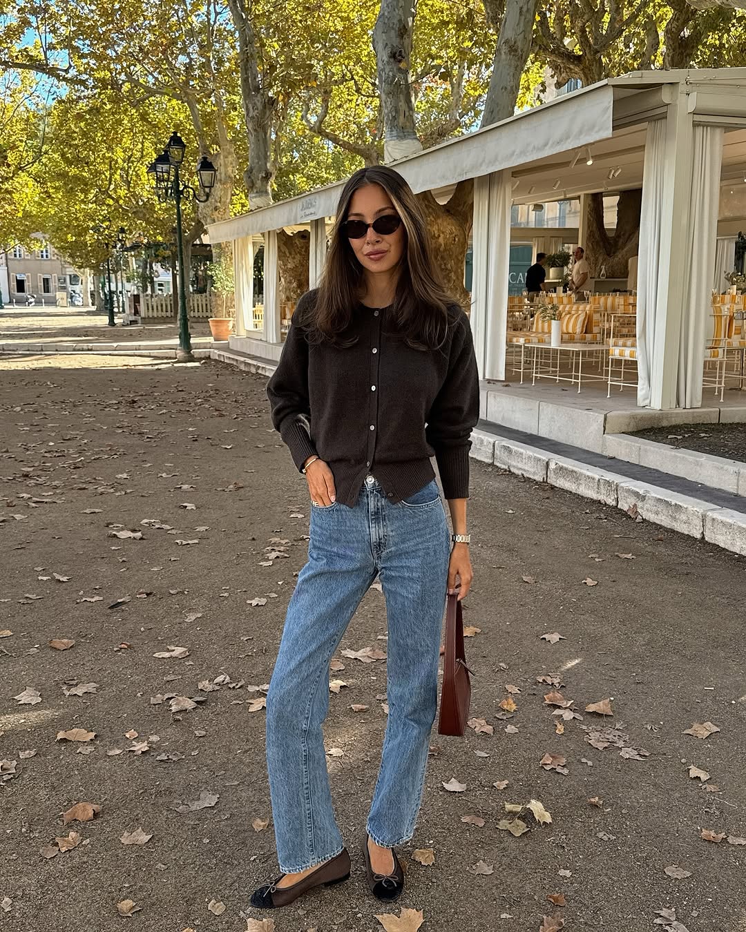 woman wearing cigarette jeans trend 2025