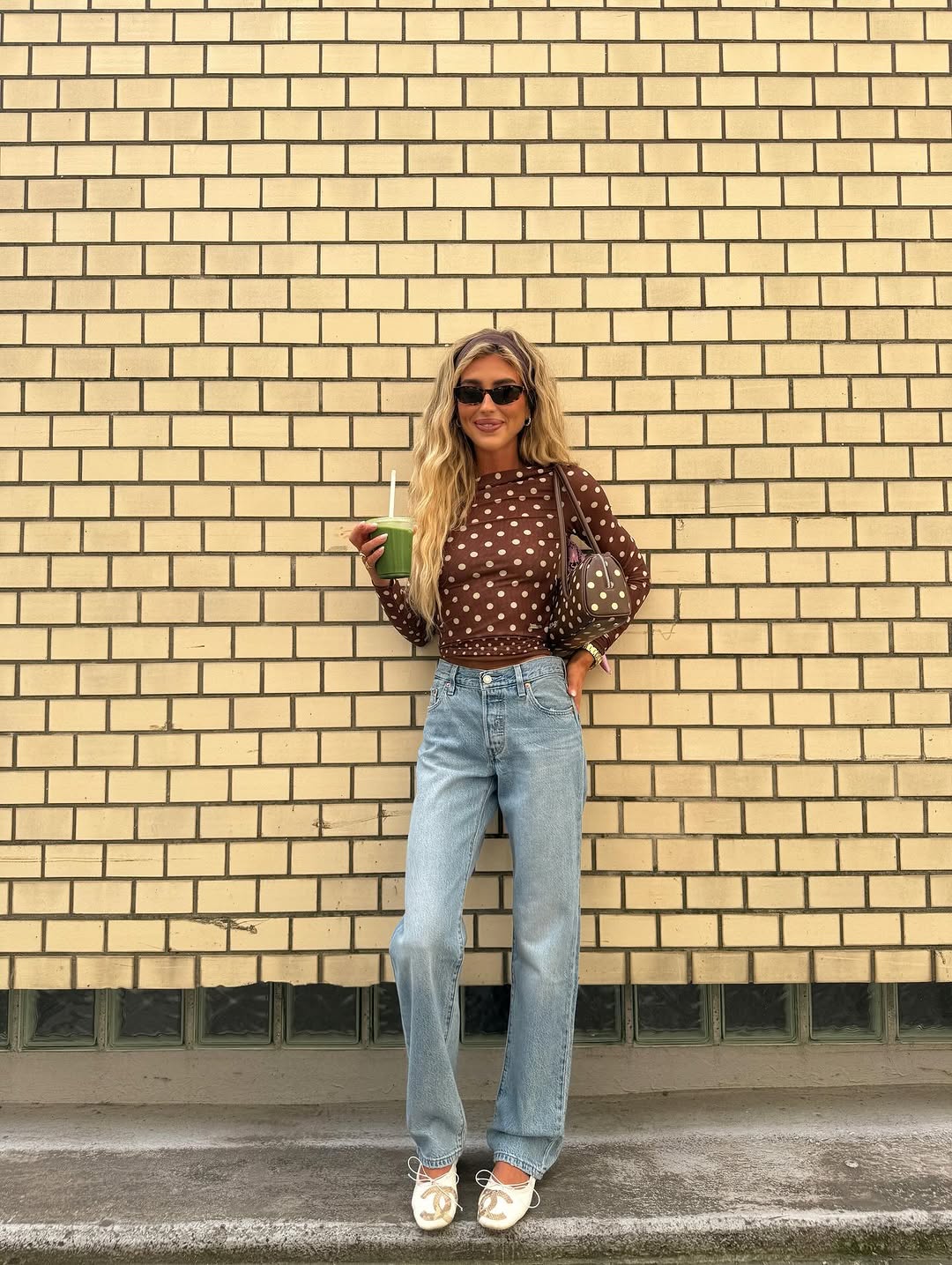 woman wearing cigarette jeans trend 2025