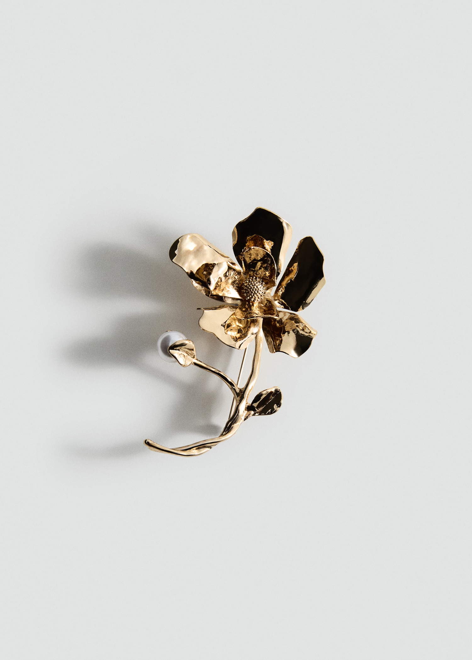 Flower Brooch - Women | Mango Usa