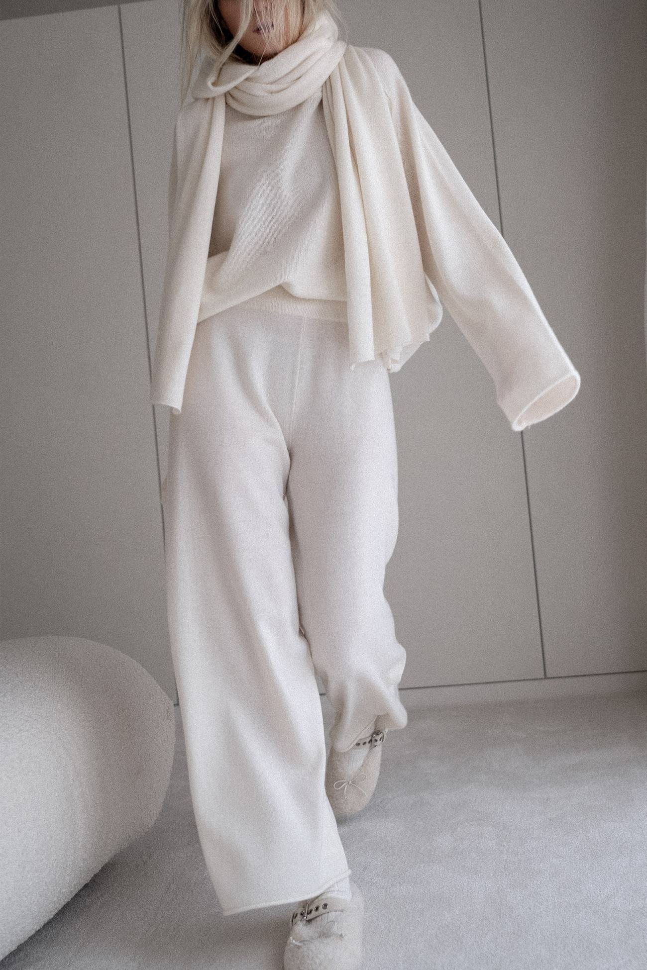 Marina Cropped Cashmere Pant