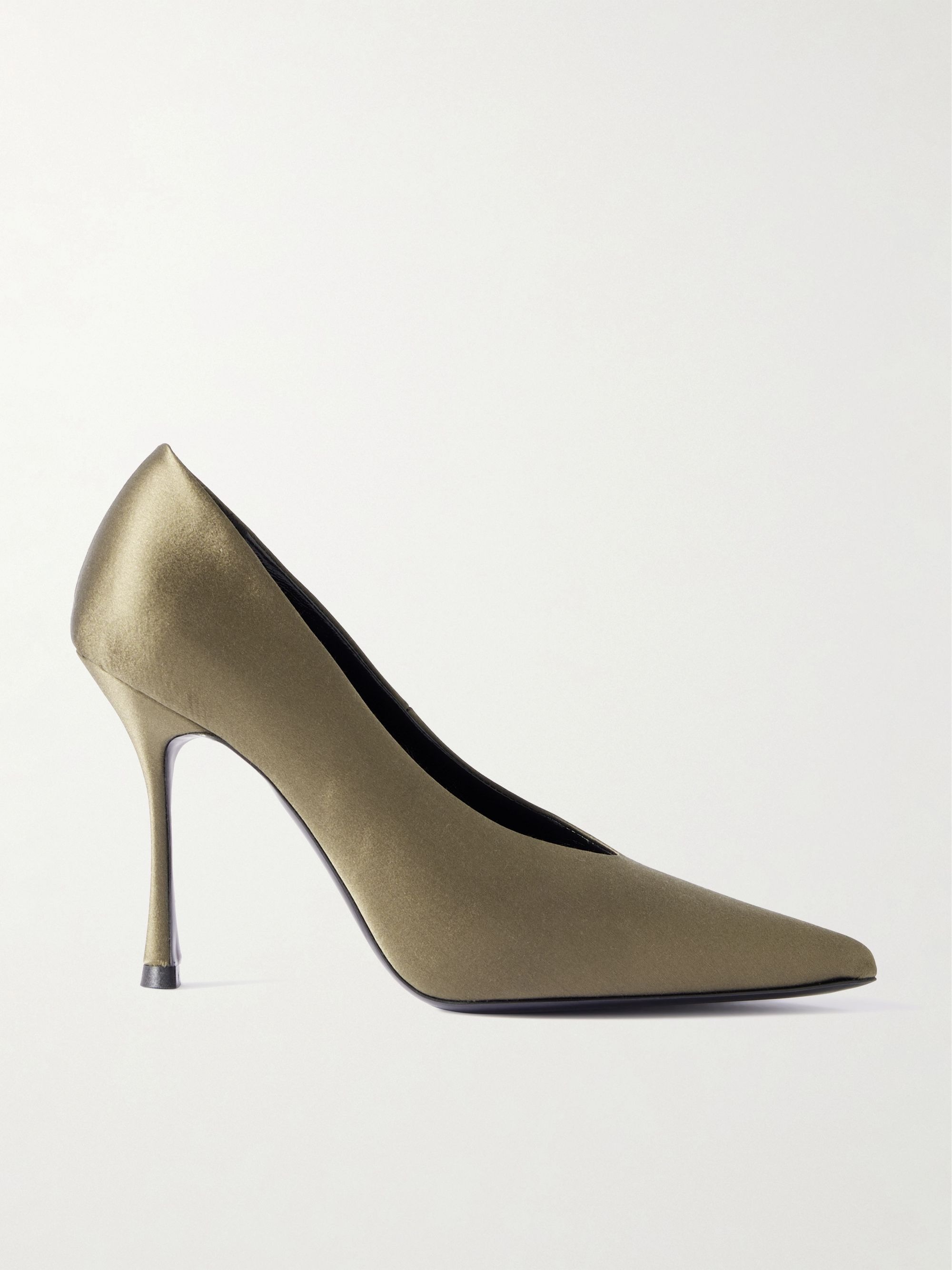 Jude, Kiss Satin Pumps