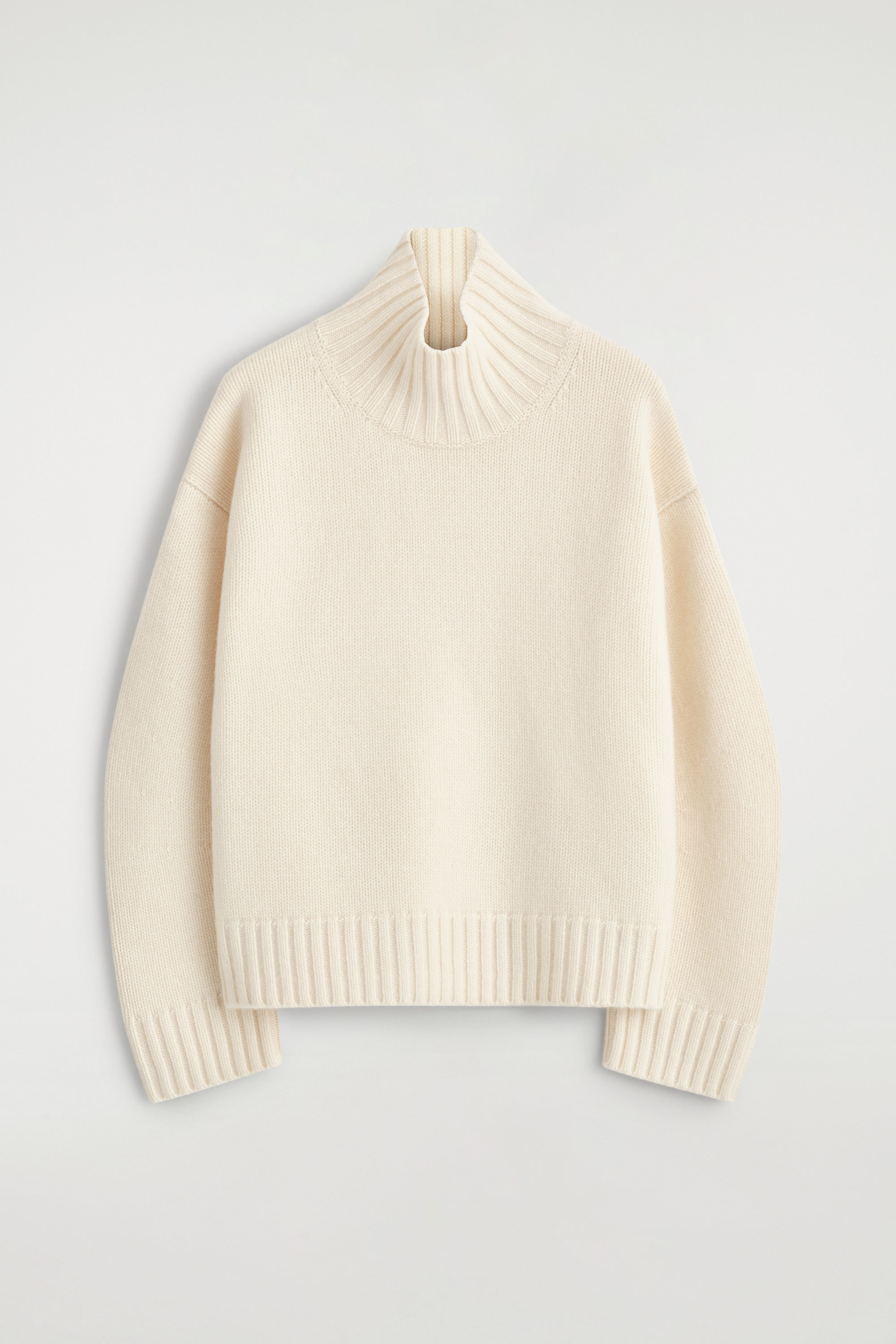 Chunky Cashmere Mock-Neck Sweater